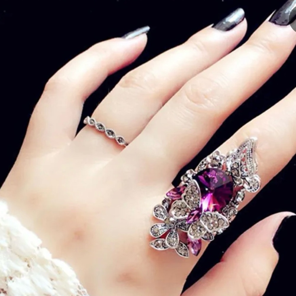 Silver-Tone Purple Crystal Cocktail Ring – Elegant Women Jewelry